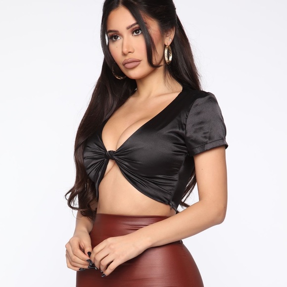 New! NWT Fashion Nova Satin Crop Top Front Twist - Picture 5 of 8